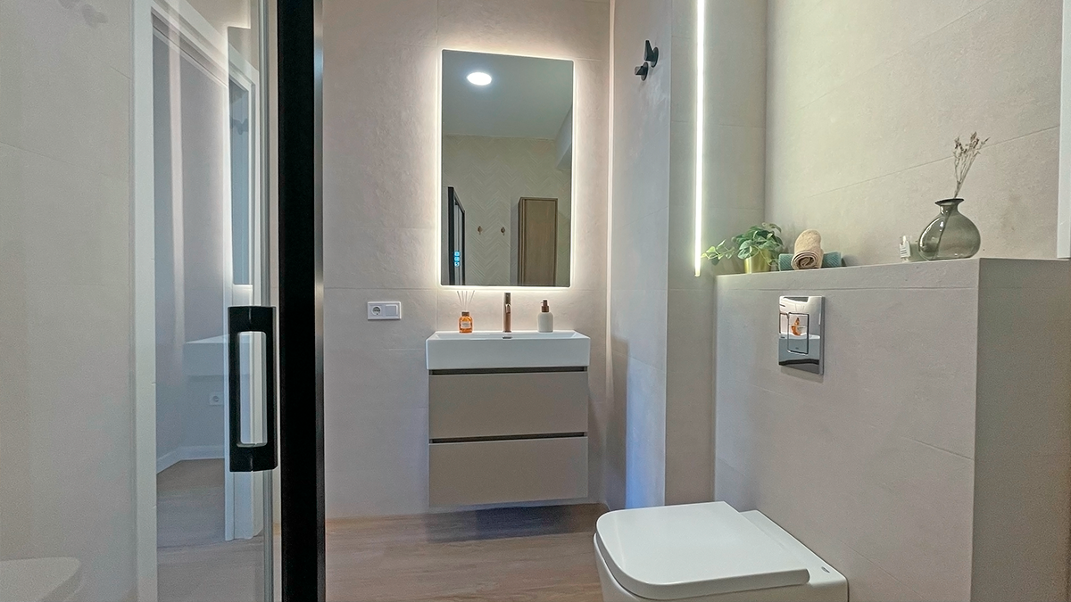 Plato de ducha con mampara